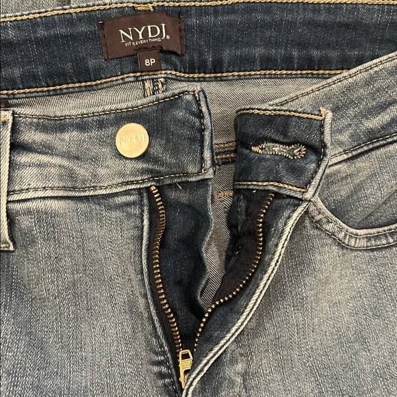 NYDJ Marilyn Straight 8P Jeans in Light Wash - Picture 6 of 11